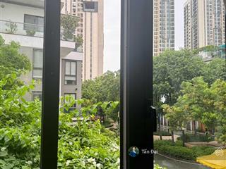 Giảm mạnh 3 tỷ  bán gấp nhà phố lk 5,5x16m đường số 6  hướng tây bắc tại hà đô q10. tấn đại