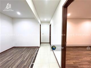 Chính chủ gửi bán nhiều căn góc 2pn + 1đn (107m2) view thoáng đẹp  đã có sổ tại hà đô. tấn đại