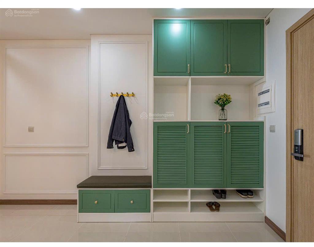 Chính chủ gửi bán căn góc 2pn + 1đn (107m2) view thoáng đẹp  đã có sổ tại hà đô centrosa. tấn đại