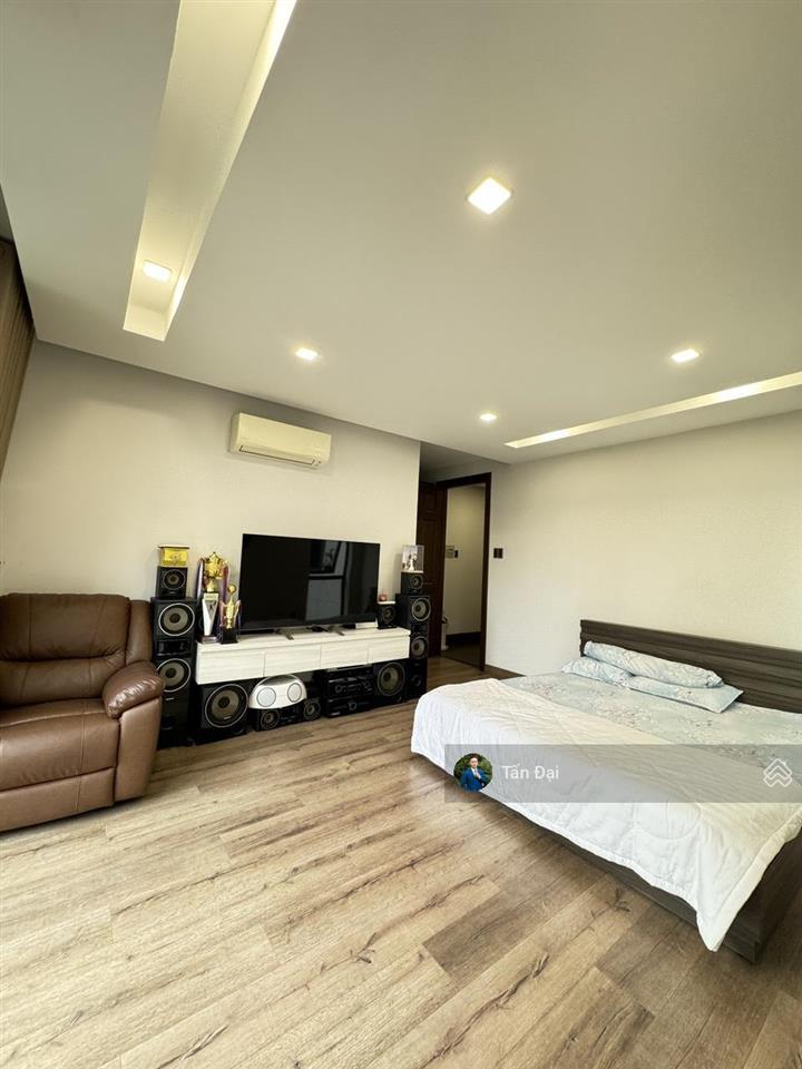 Thiện chí bán căn nhà phố (88m2) view panorama nội thất cao cấp để ở tại hà đô q10. tấn đại