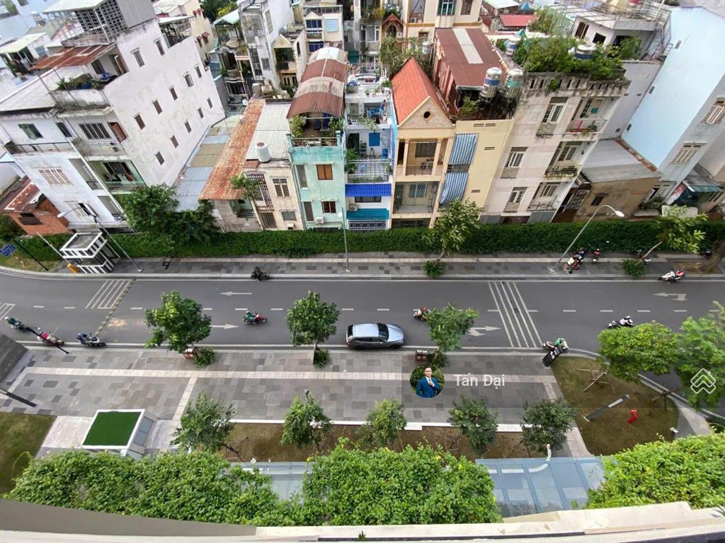Bán nhiều căn góc 4pn (139m2) view thoáng đẹp  tầng thấp an toàn. sẵn sổ hồng tại hà đô.tấn đại