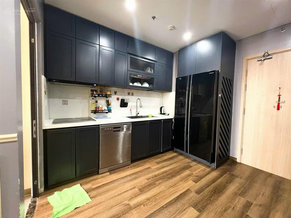 Bán trục căn đẹp  căn 2pn 86m2 có sân vườn riêng 12m2  sẵn sổ hồng tại hà đô centrosa. tấn đại