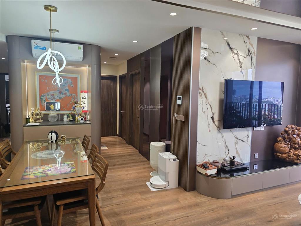 Thiện chí bán căn góc 3pn (122m2) view hồ bơi  nội thất đẹp  đã có sổ hồng tại hà đô  tấn đại