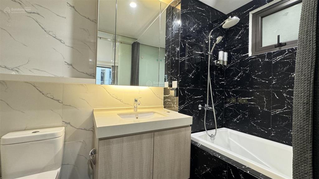 Bán căn 3pn (106,4m2) nội thất đẹp  bc đông nam nhà mát quanh năm  sẵn sổ hồng tại hà đô. tấn đại