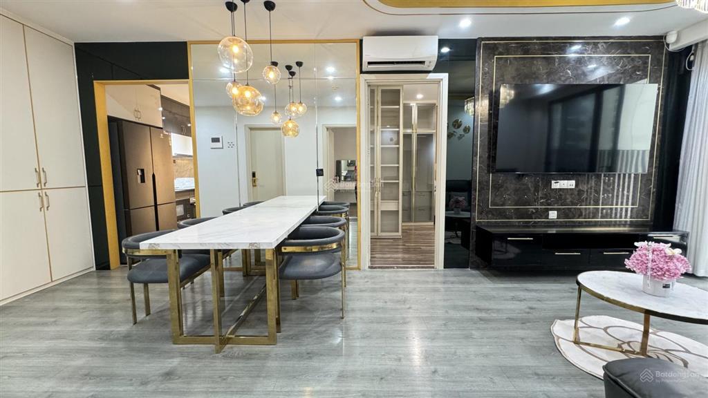 Bán căn 3pn (106,4m2) nội thất đẹp  bc đông nam nhà mát quanh năm  sẵn sổ hồng tại hà đô. tấn đại