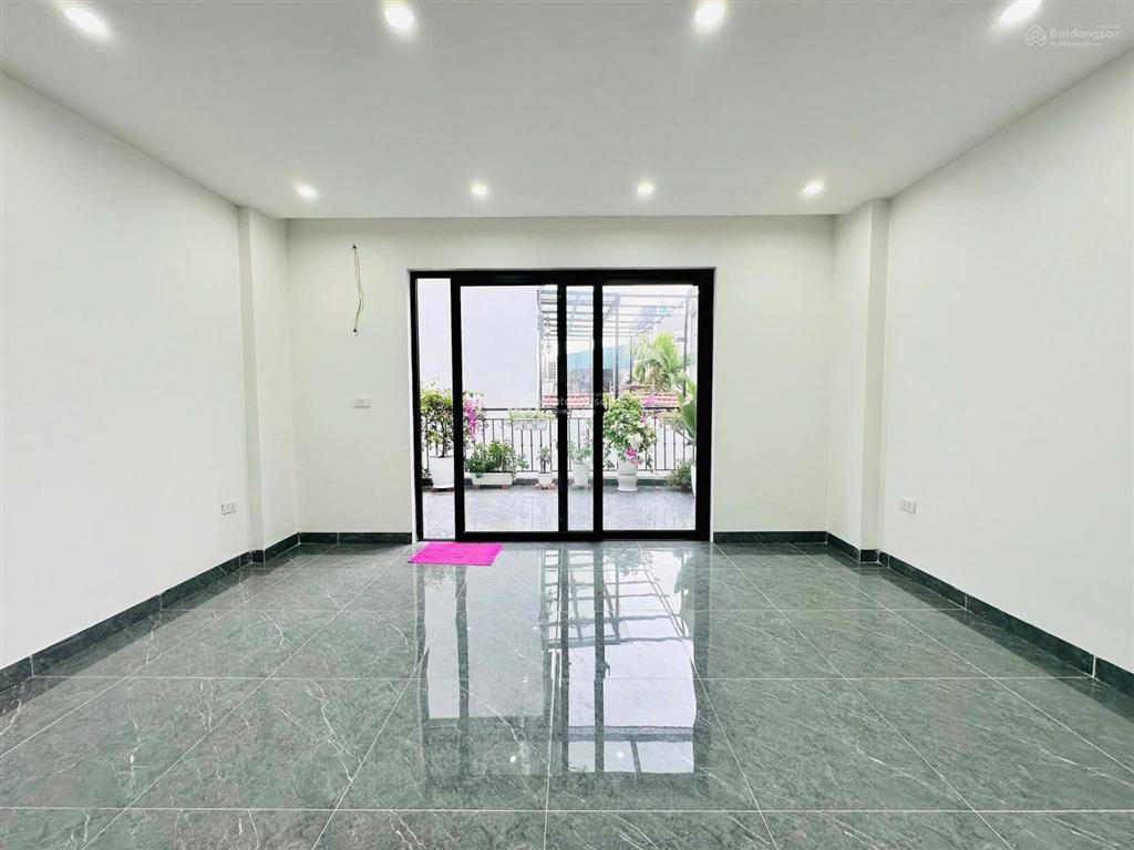 Không tì vết phố hoàng hoa thám, lô góc, gần phố, full nội thất đẹp, ở luôn và ngay ạ