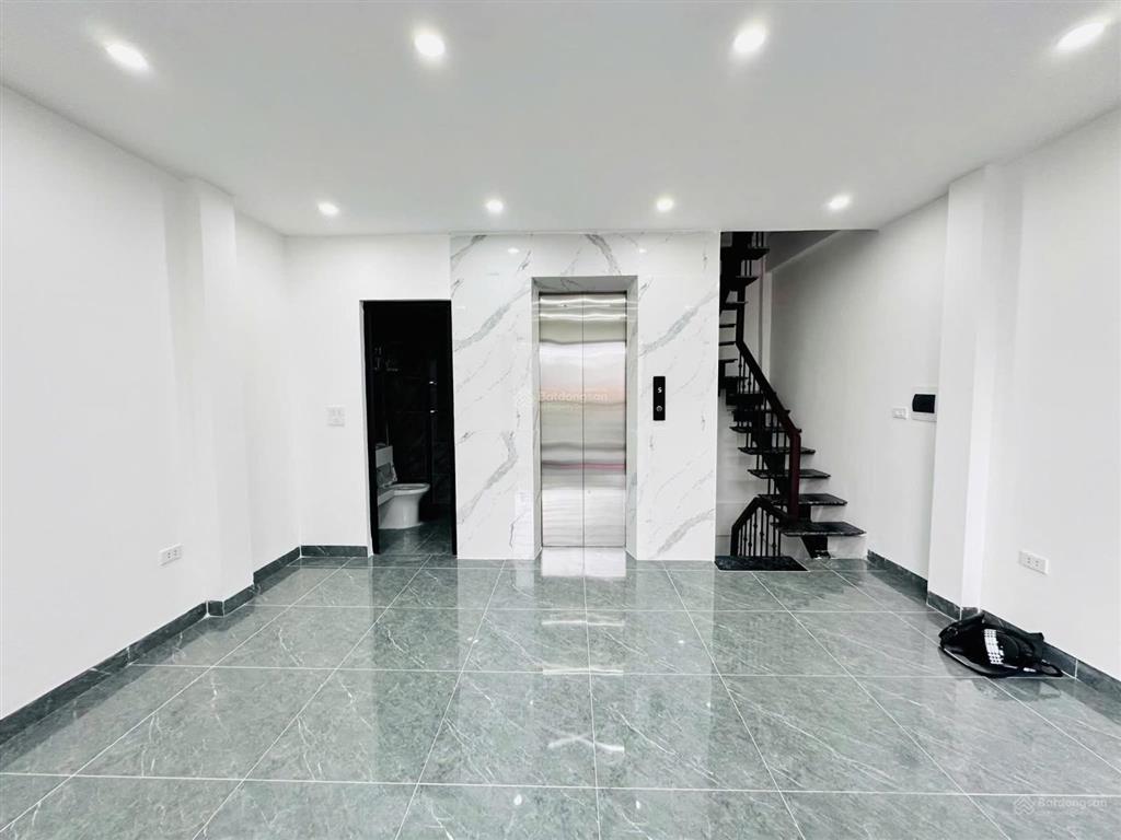 Không tì vết phố hoàng hoa thám, lô góc, gần phố, full nội thất đẹp, ở luôn và ngay ạ