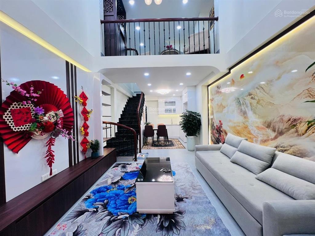 Nhà đẹp lạc long quân. lô góc 2 mặt thoáng, ngõ thông, ô tô dừng đỗ ngày đêm, kd, tặng nt, 48m2*5t