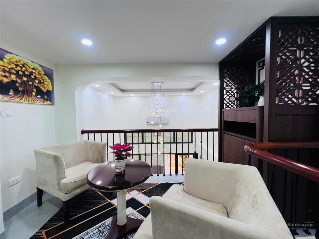 Nhà đẹp lạc long quân. lô góc 2 mặt thoáng, ngõ thông, ô tô dừng đỗ ngày đêm, kd, tặng nt, 48m2*5t