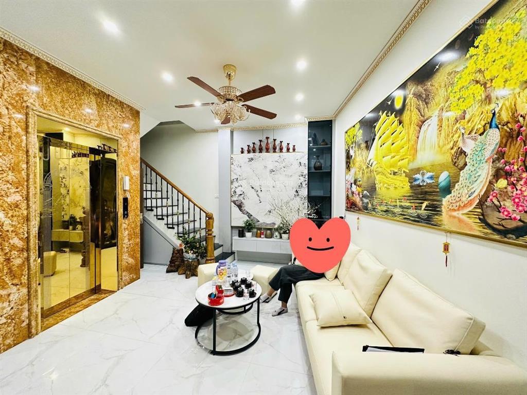 Đẹp quá! phố đội cấn, 5 tầng thang máy, ô tô đỗ cổng, lô góc, kinh doanh, full nội thất, giá tốt