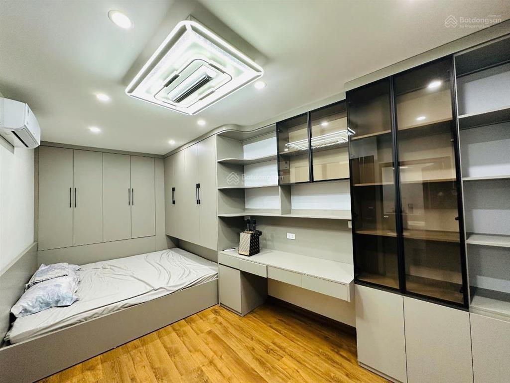 Đẹp quá! phố đội cấn, 5 tầng thang máy, ô tô đỗ cổng, lô góc, kinh doanh, full nội thất, giá tốt
