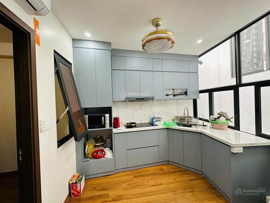 Đẹp quá! phố đội cấn, 5 tầng thang máy, ô tô đỗ cổng, lô góc, kinh doanh, full nội thất, giá tốt