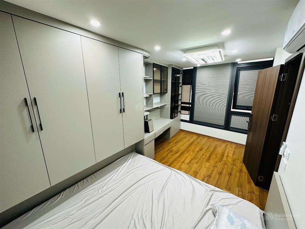Đẹp quá! phố đội cấn, 5 tầng thang máy, ô tô đỗ cổng, lô góc, kinh doanh, full nội thất, giá tốt