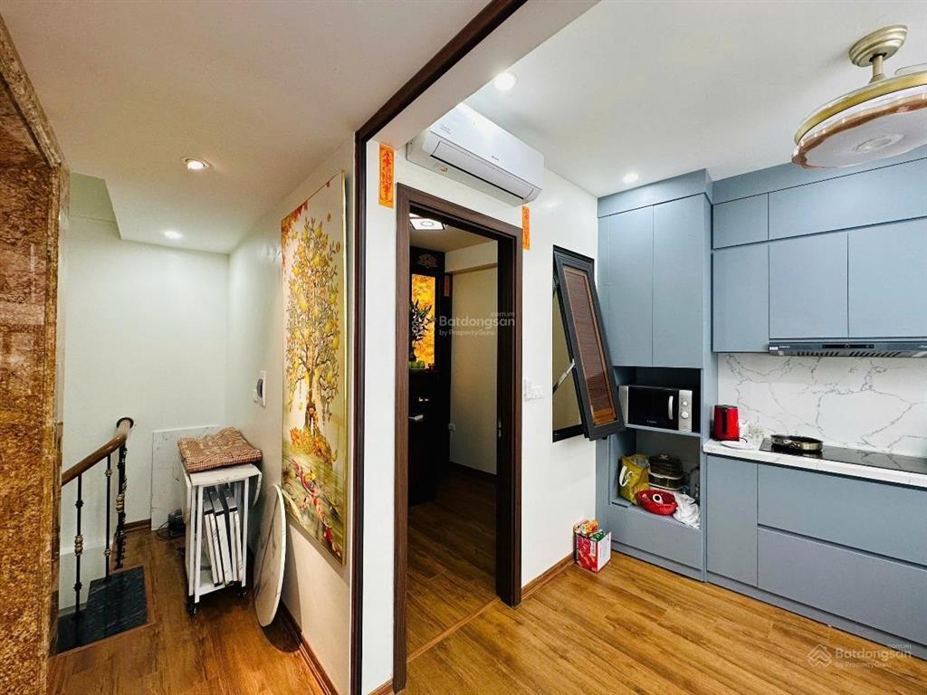 Đẹp quá! phố đội cấn, 5 tầng thang máy, ô tô đỗ cổng, lô góc, kinh doanh, full nội thất, giá tốt