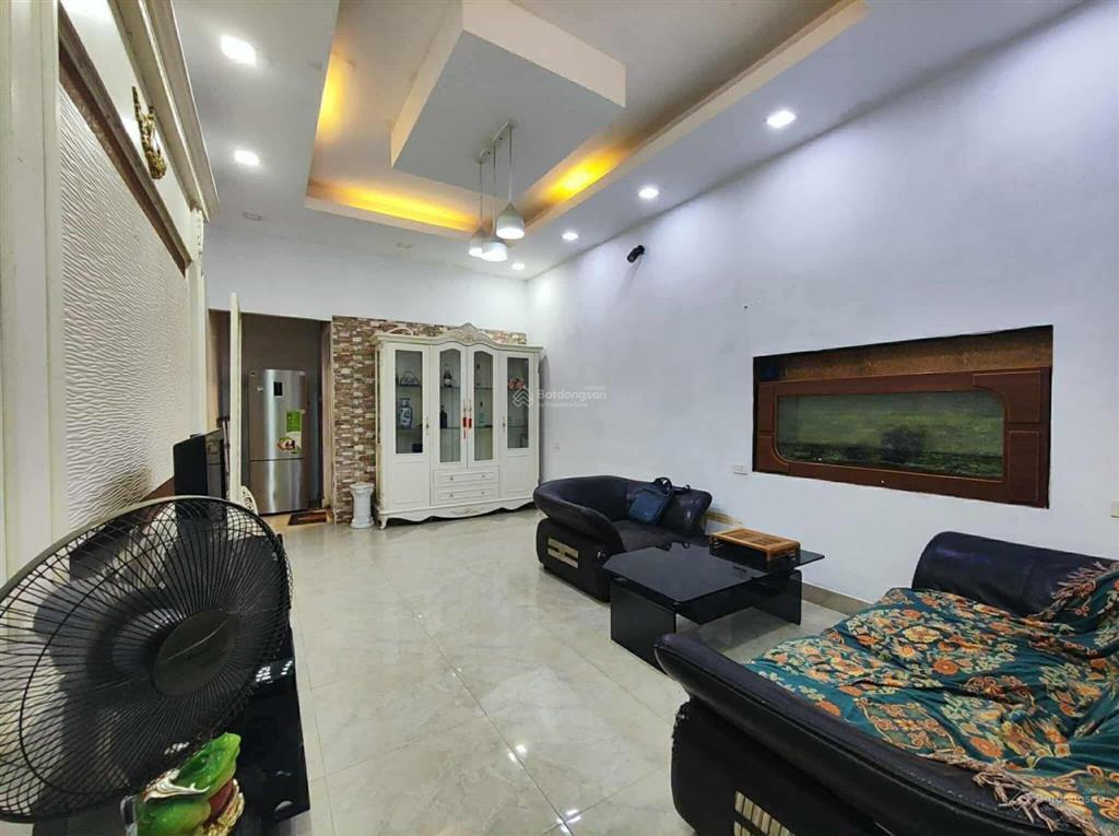 Giá tốt nhà phố vip kim mã, lô góc, kinh doanh, gần phố