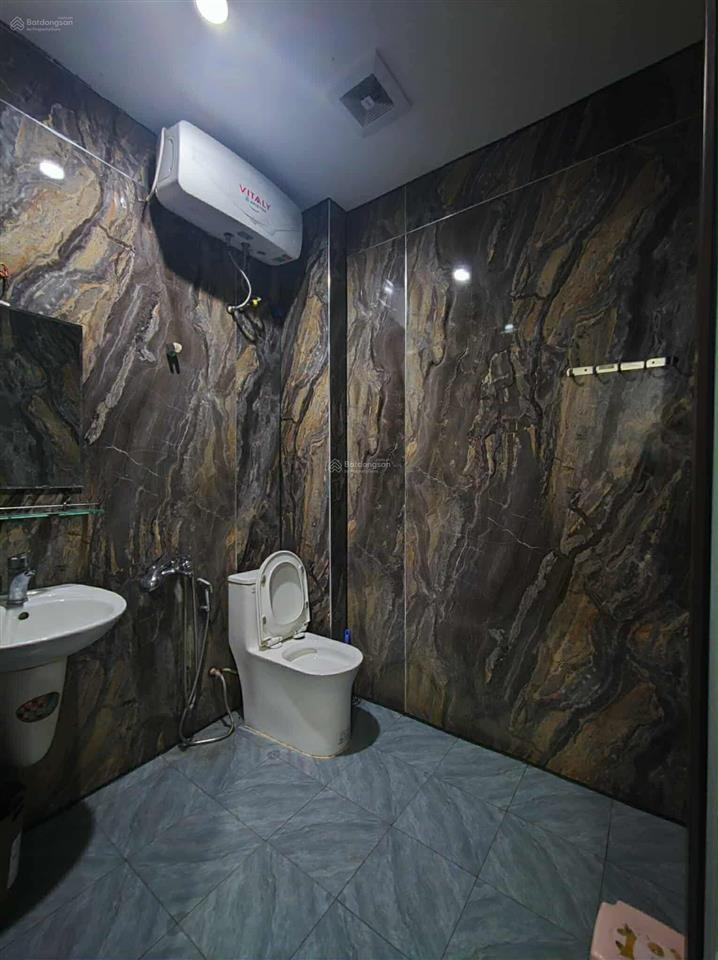 Giá tốt nhà phố vip kim mã, lô góc, kinh doanh, gần phố