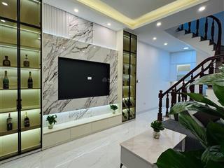 Nhà đẹp phố ngọc khánh, phân lô, ô tô đỗ cổng, kinh doanh, ngõ thông, full nội thất, ở sướng