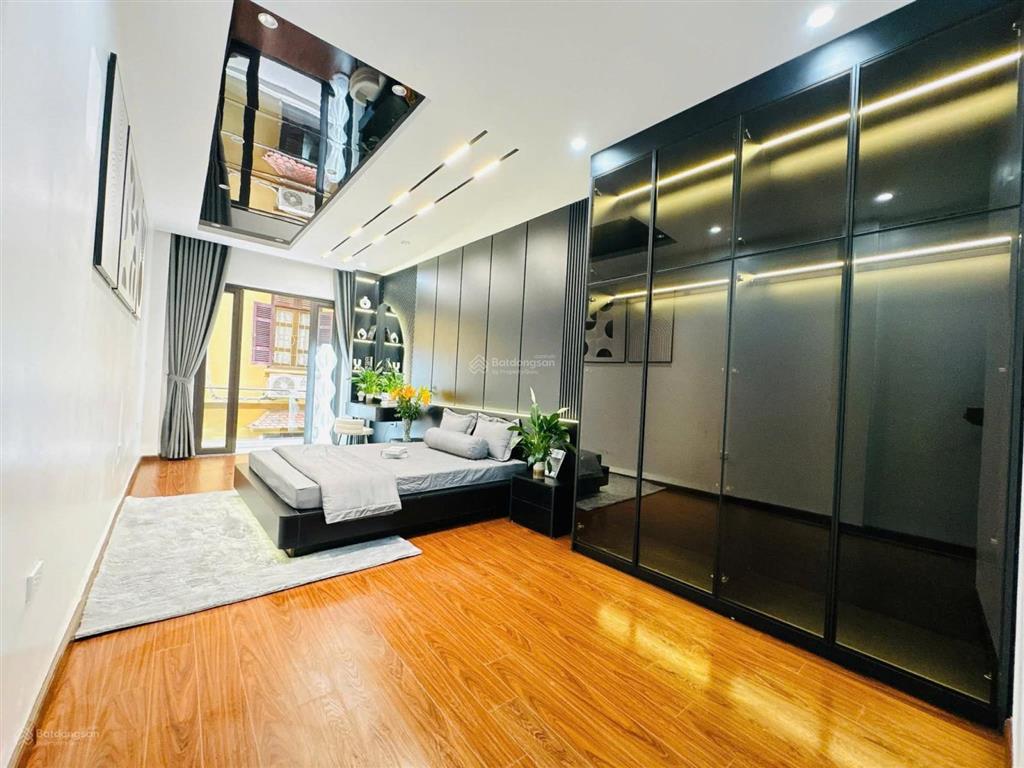 Hoa hậu phố văn cao, 3 bước ra ô tô, gần phố, ngõ thông, kinh doanh, ở ngay, full nội thất đẹp