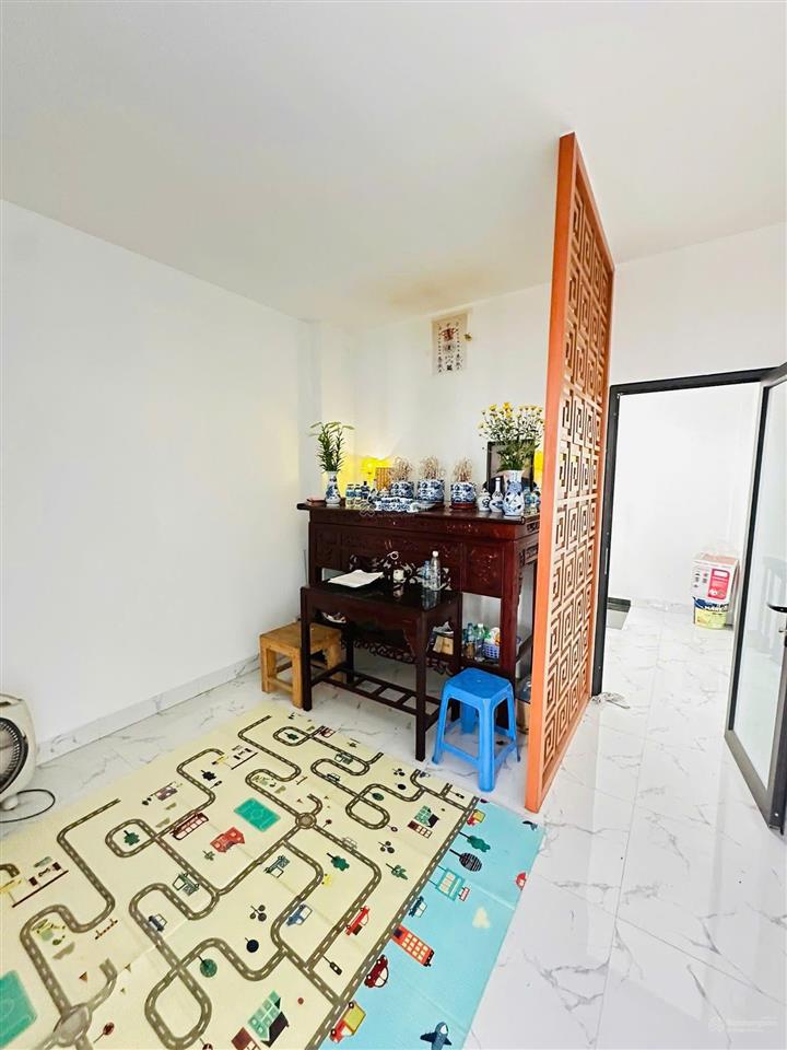 Mặt ngõ võng thị, ngõ thông, cho thuê kinh doanh, ô tô gần, sát hồ tây, sổ vuông, tặng nt, 48m2