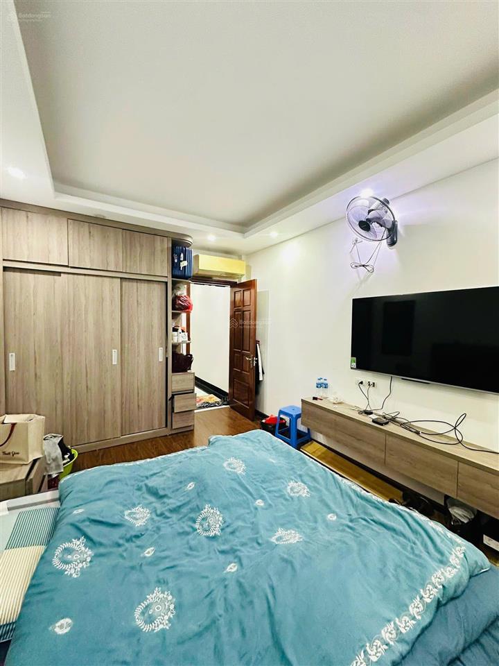 Mặt ngõ võng thị, ngõ thông, cho thuê kinh doanh, ô tô gần, sát hồ tây, sổ vuông, tặng nt, 48m2