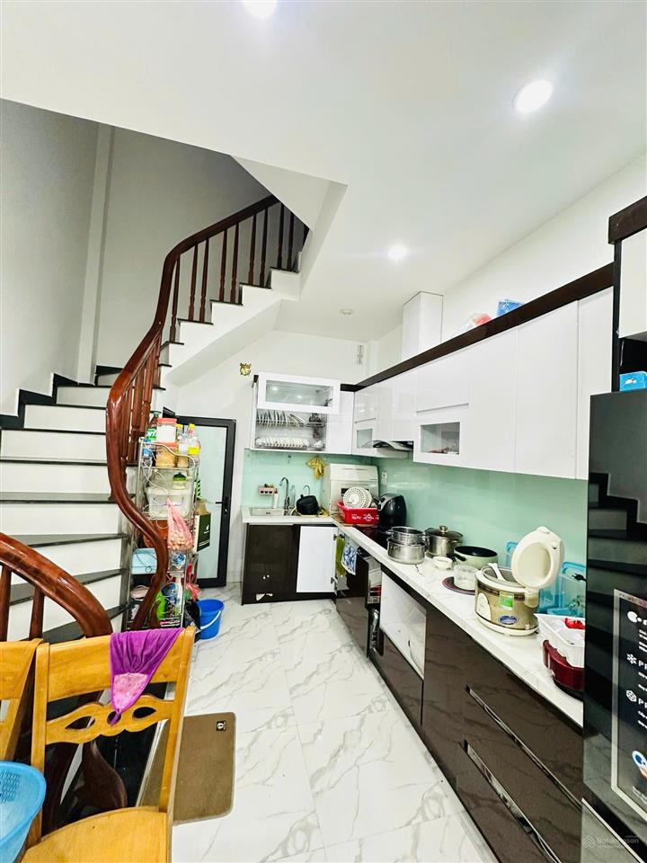 Mặt ngõ võng thị, ngõ thông, cho thuê kinh doanh, ô tô gần, sát hồ tây, sổ vuông, tặng nt, 48m2