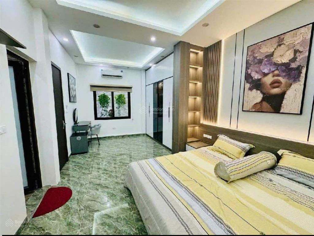 Nhà đẹp phố văn cao, lô góc, 2 thoáng, gần phố, nội thất đẹp, ở luôn