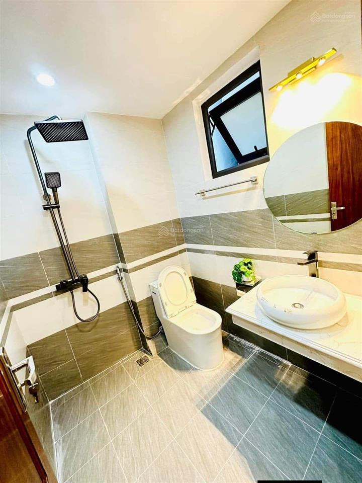 Hiếm phố ngọc khánh ô tô đỗ cổng 3 bước ra phố 50m2 chỉ 9.4 tỷ