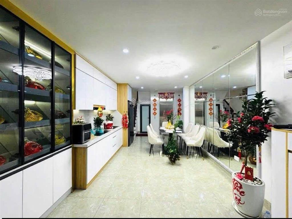 Siêu phẩm đào tấn, lô góc, thang máy, gần phố, nhà đẹp ở ngay giá chỉ 8,9 tỷ