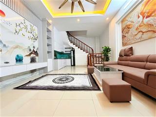 Lô góc ngọc khánh, 2 mặt ngõ, ngõ thông ba gác tránh, dân xây, qh ổn định, gần hồ, sổ vuông, 48m2