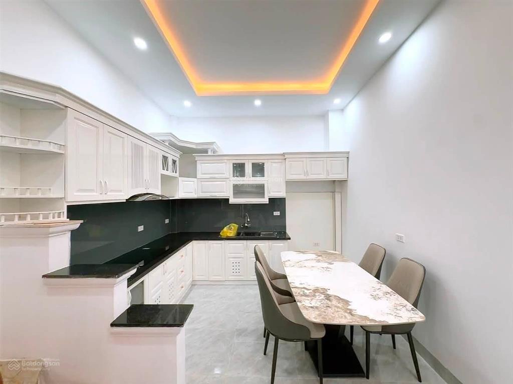 Giá sốc! trần quốc vượng, 1 nhà ra phố, ô tô vf3 đỗ cạnh, kinh doanh, bãi xe, sổ cc, dân xây, 48m2