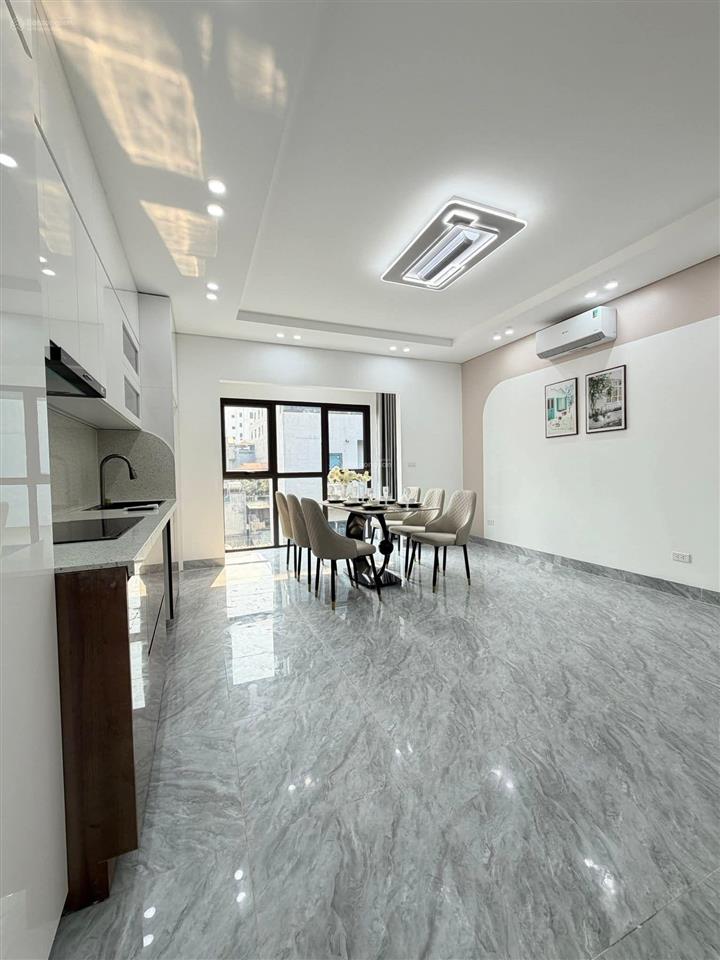Gấp! phân lô, ô tô ô phố lạc long quân, 6 tầng thang máy, lô góc, kinh doanh, nội thất xịn