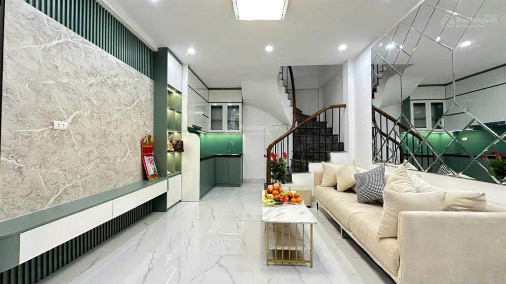 Tin chuẩn! cầu giấy, ngõ ô tô thông kinh doanh, vài bước ra phố, sổ đẹp, full nt, dân xây, 46m2