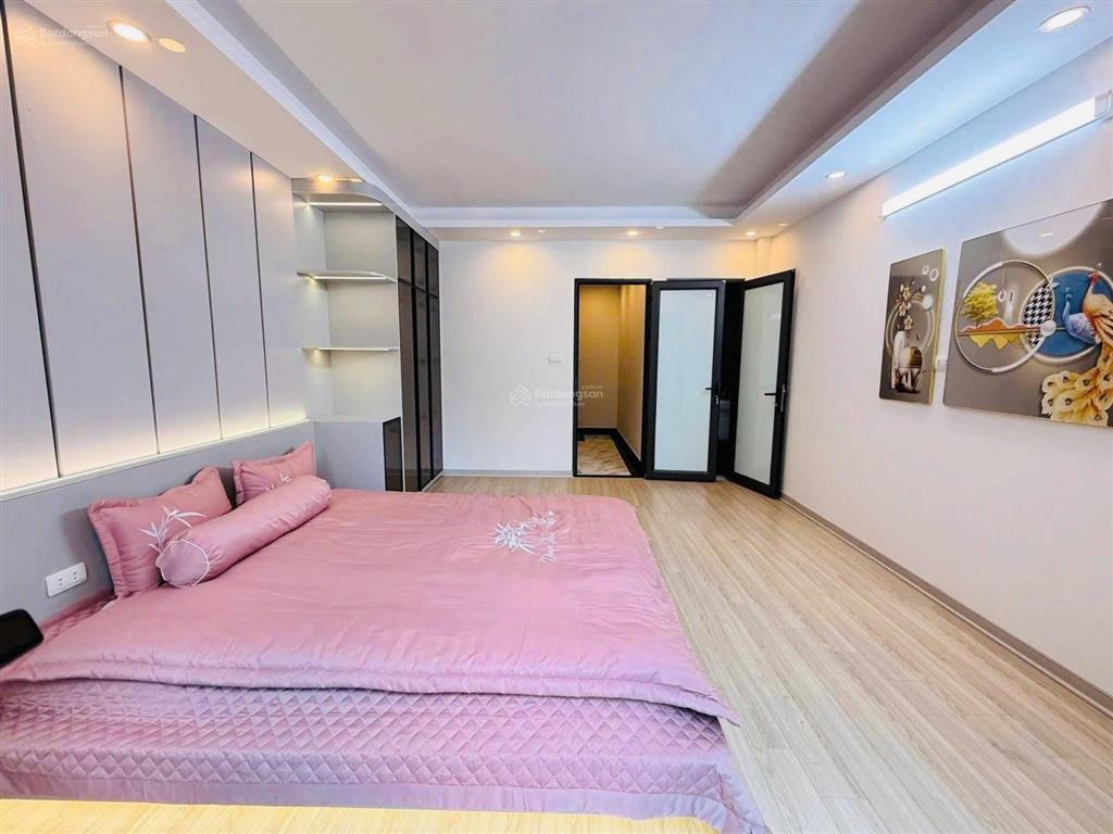 Quá rẻ! trần thái tông, thang máy, ngõ thông, 1 bước ra phố, sổ cc, full nt, ở/ tích sản, 46m2