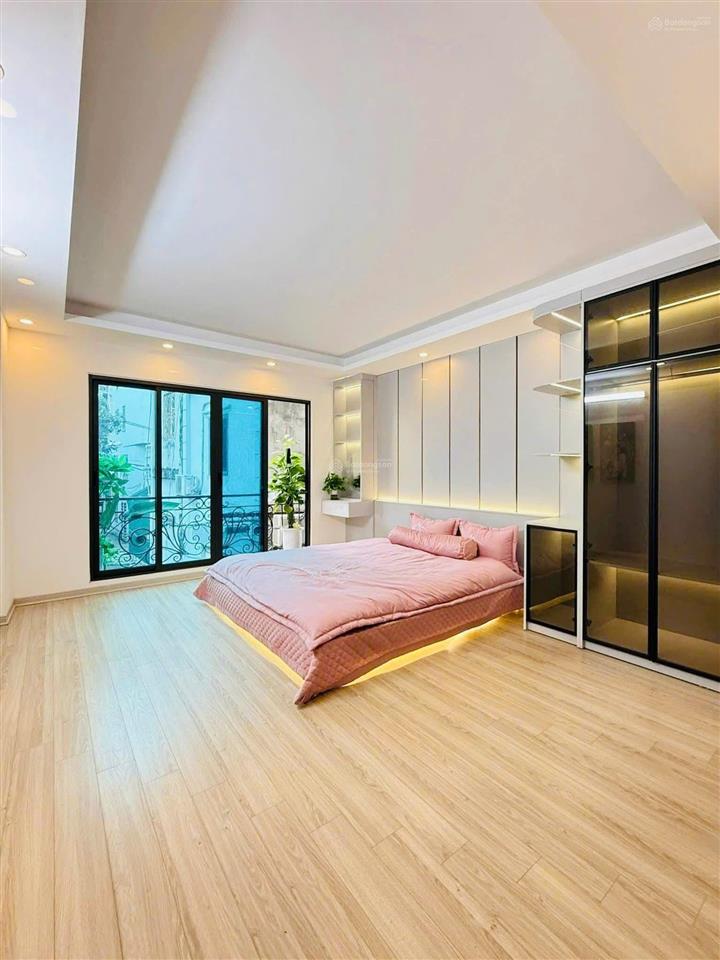 Quá rẻ! trần thái tông, thang máy, ngõ thông, 1 bước ra phố, sổ cc, full nt, ở/ tích sản, 46m2