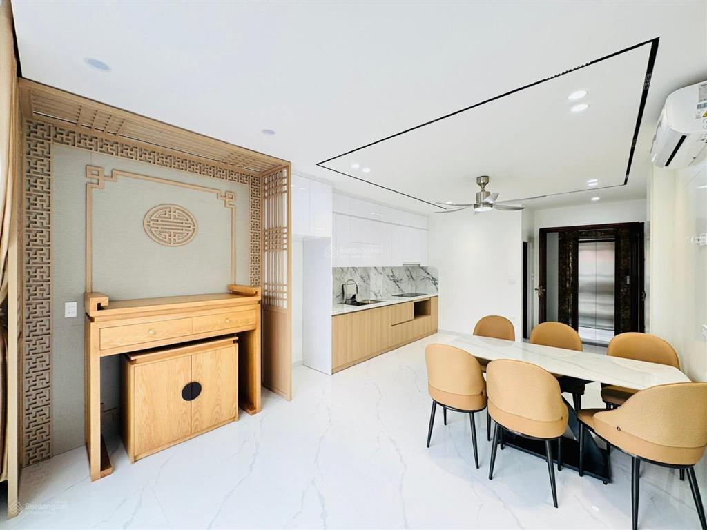 Nhà xinh! phố nguyễn khánh toàn, 6 tầng thang máy, 3 bước ra ô tô, gần phố, full nội thất, ở sướng