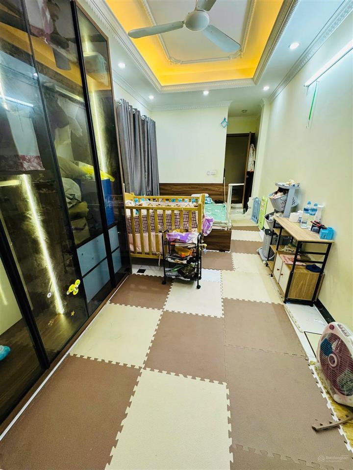 Nhà trần bình, ngõ to như phố, thông các ngả, sân xe rộng, ở ngay, dân xây đẹp, sổ cc, 41m2*6t