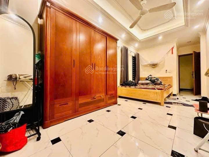 Nhà trần bình, ngõ to như phố, thông các ngả, sân xe rộng, ở ngay, dân xây đẹp, sổ cc, 41m2*6t