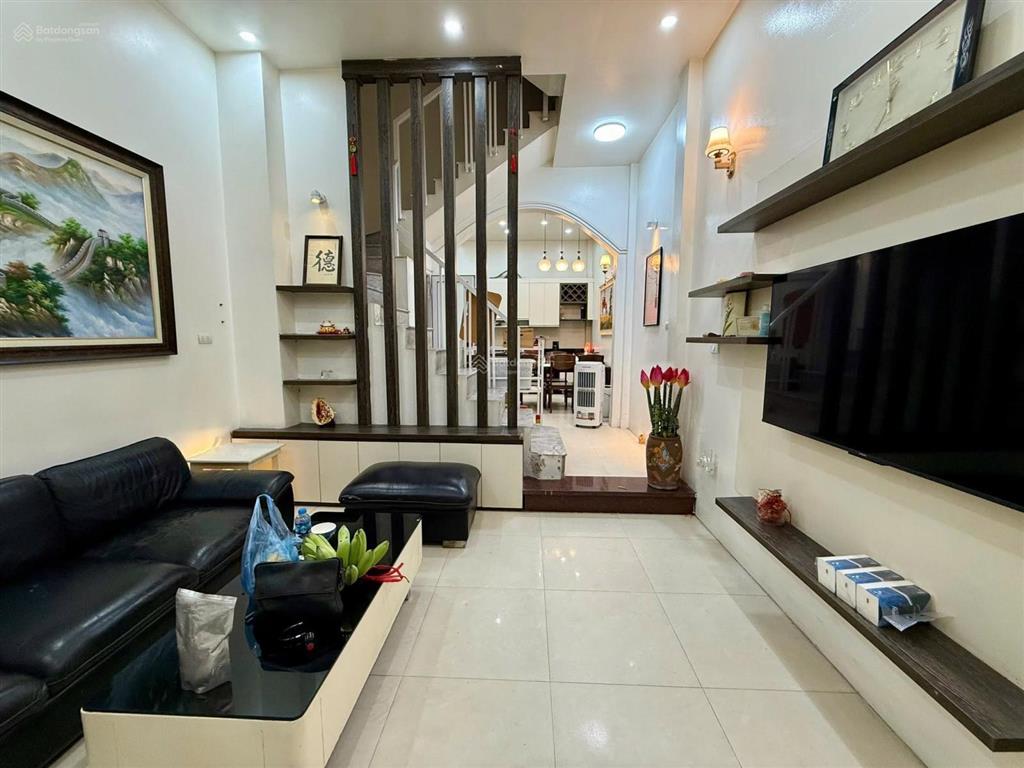 Vip! nhà nguyễn thị định, ngõ thông, 15m ra ô tô tránh, gần hồ, thông sàn, tặng nt, sổ cc, 39m2*5t