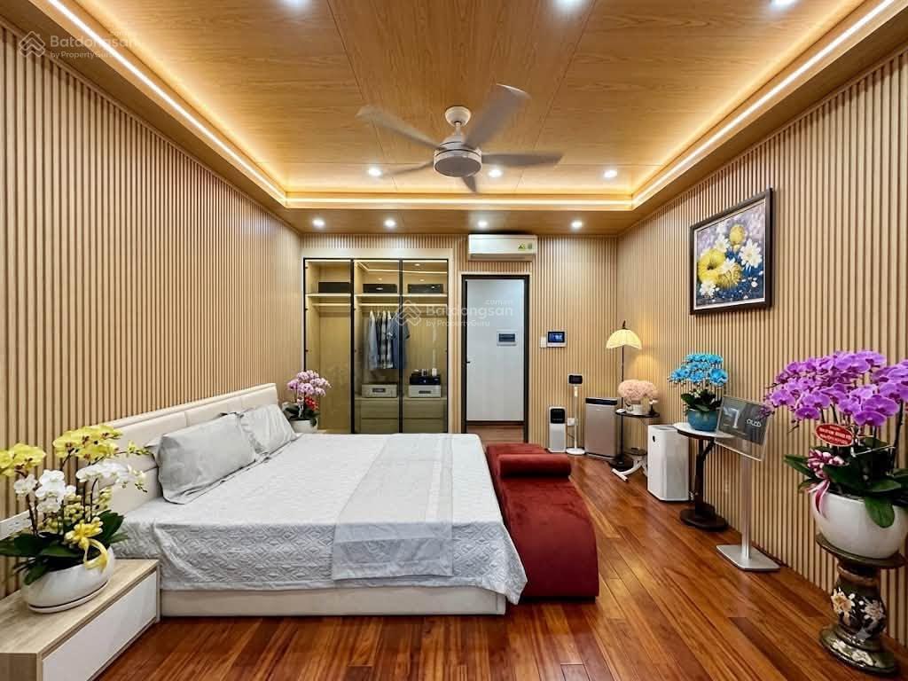 Hạ sâu 1 tỷ! lô góc cầu giấy, 2 thoáng, 30m ra phố, trước nhà 2.5m, nội thất đẹp, cam kết không qh