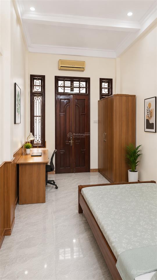 Bán nhà thụy khuê  tây hồ, 1 ngoặt ra phố, ngõ thông, mặt tiền 5m, xây tâm huyết, ở ngay, nở hậu.