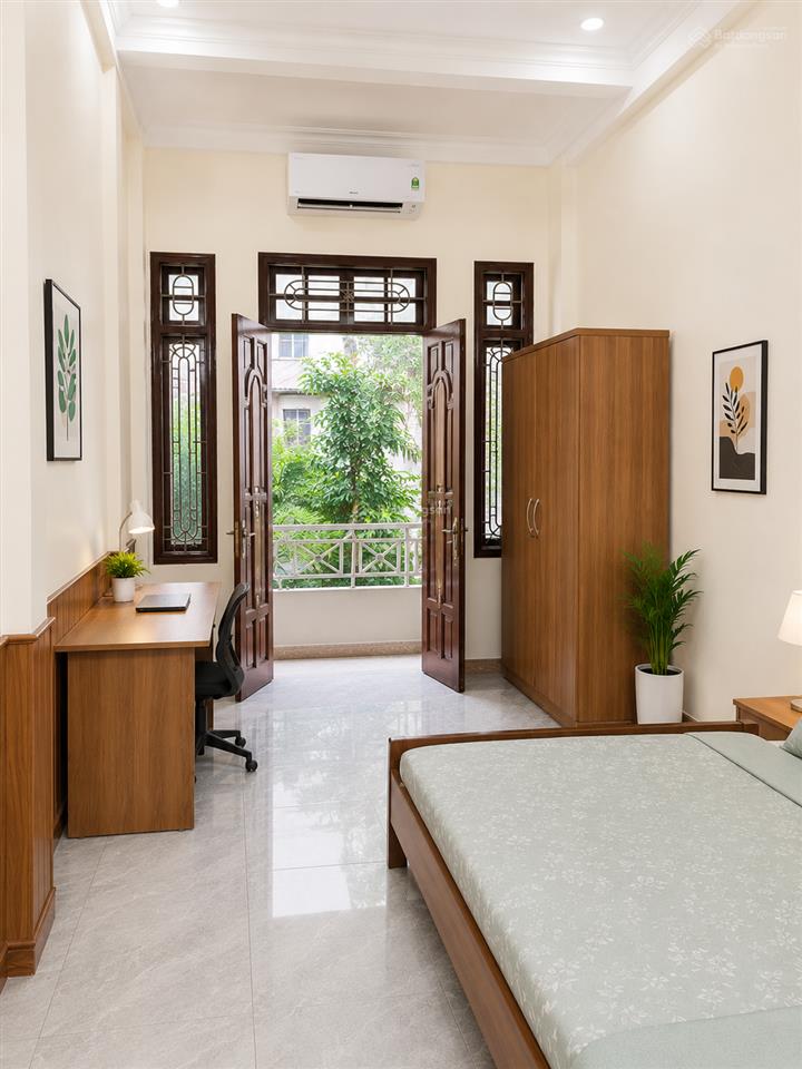 Bán nhà thụy khuê  tây hồ, 1 ngoặt ra phố, ngõ thông, mặt tiền 5m, xây tâm huyết, ở ngay, nở hậu.