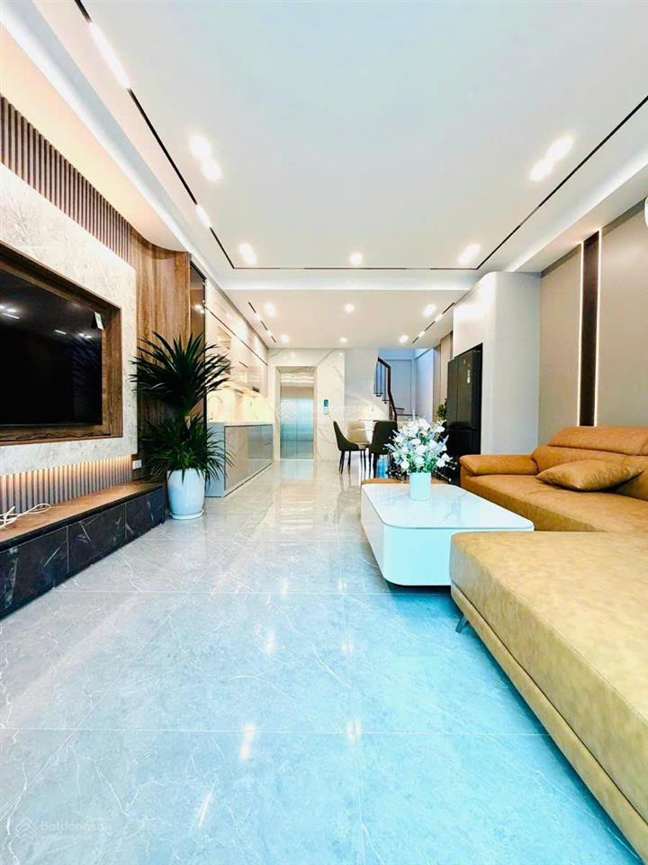 Chuẩn! nhà đẹp cầu giấy, ngõ nông, 6 tầng thang máy, 1 phút ra công viên cầu giấy, sổ đỏ full