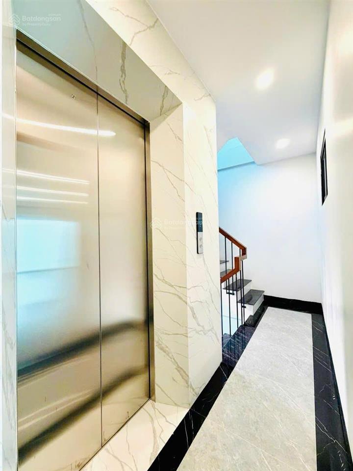 Chuẩn! nhà đẹp cầu giấy, ngõ nông, 6 tầng thang máy, 1 phút ra công viên cầu giấy, sổ đỏ full
