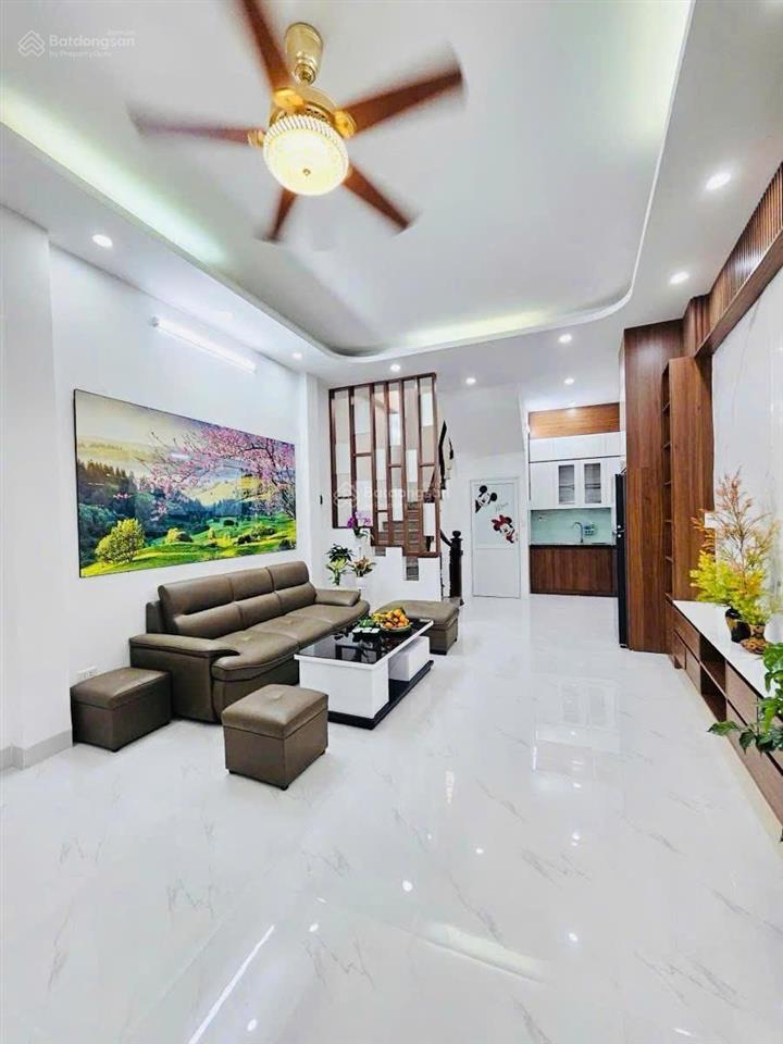 Mặt ngõ võng thị, ngõ thông kd, gần hồ tây, 40m ra ô tô, ở/cho thuê, sổ cc, mới đẹp, 47m2*5t, 4pn