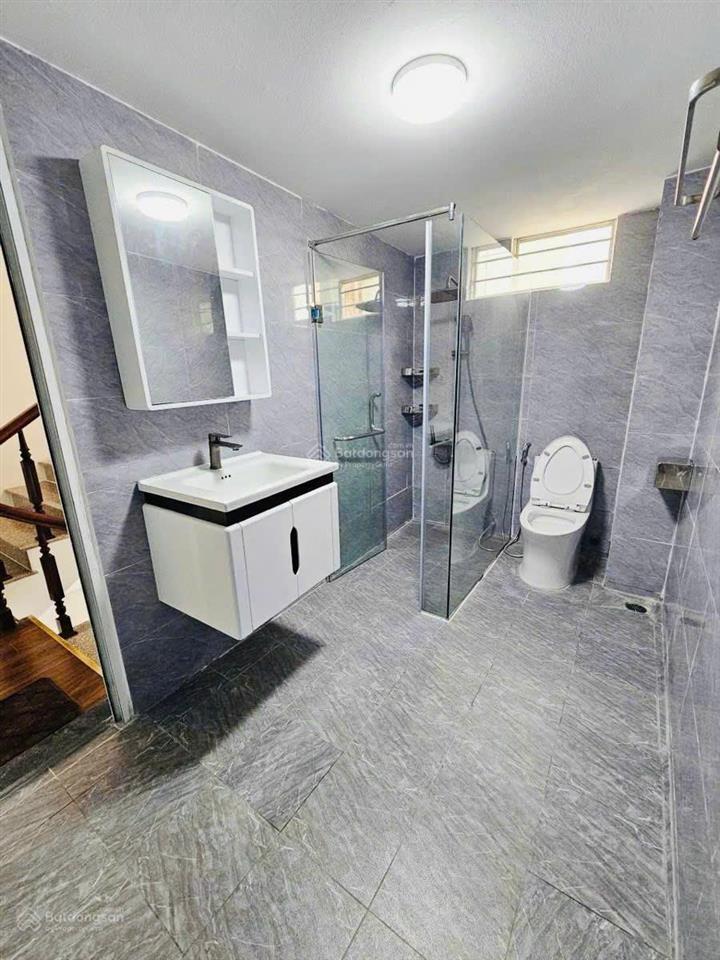 Mặt ngõ võng thị, ngõ thông kd, gần hồ tây, 40m ra ô tô, ở/cho thuê, sổ cc, mới đẹp, 47m2*5t, 4pn