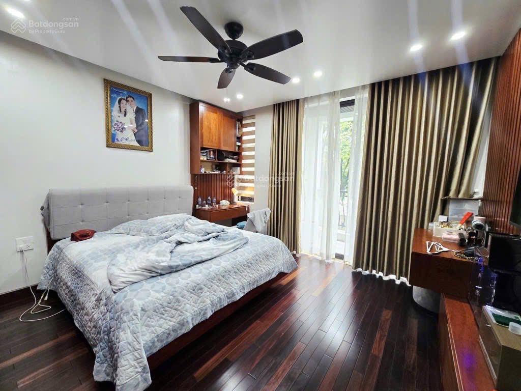 Lô góc hoàng hoa thám, ngõ thông, vài bước ra phố, ô tô đỗ gần, kinh doanh, full nội thất, 55m*5t