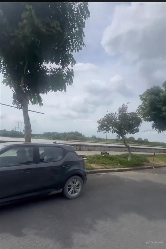Đất view sông  sát bên cầu bình khánh