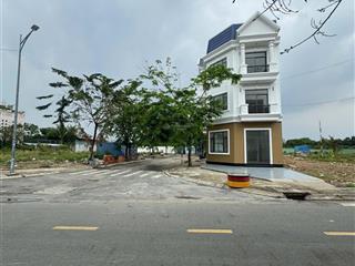 Nhà phố khu dân cư nguyễn văn tiết, lái thiêu (thuận an, bình dương), 57tr/m2, 1 trệt, 2 lầu, 1 tum