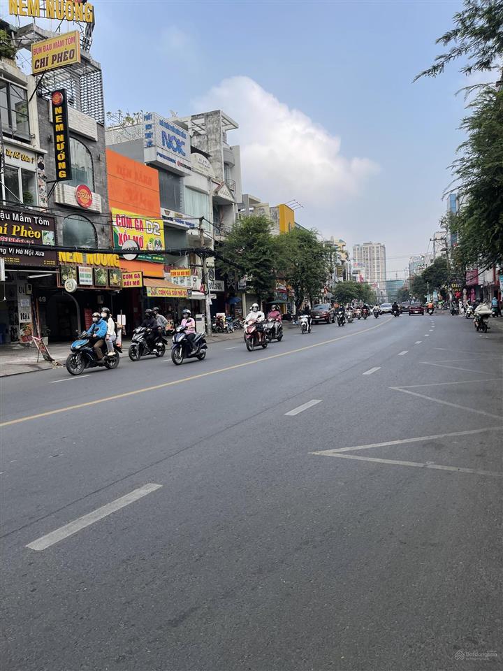 Siêu rẻ, siêu đầu tư. mặt tiền trần hưng đạo (2 chiều), q5. dt 9,5x28m. giá chỉ 79,9 tỷ