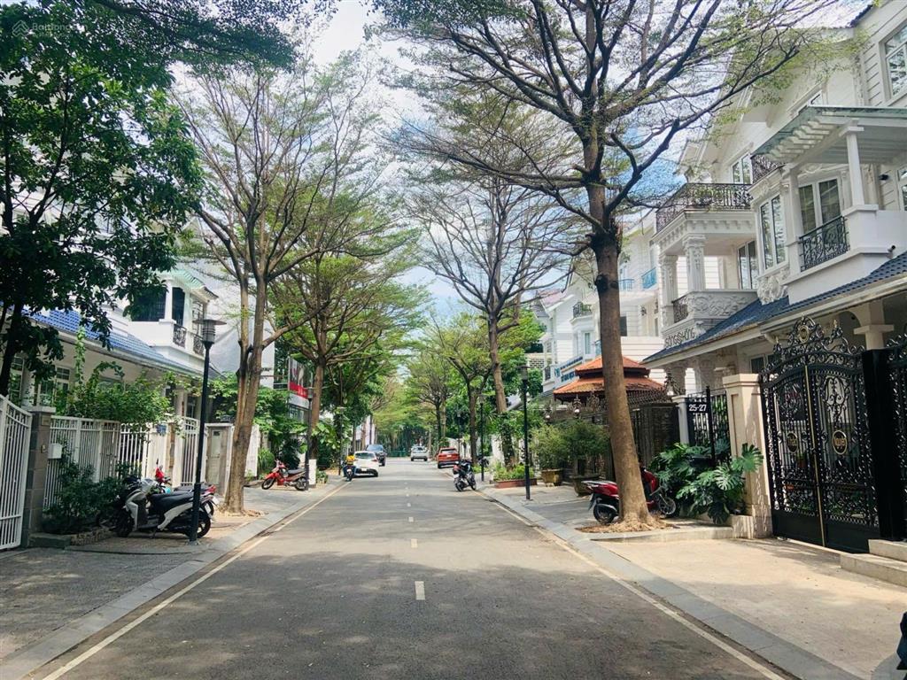 Bán biệt thự sài gòn pearl dt đất 7*21m, dtsd 439 m2 view sông. căn duy nhất đang bán